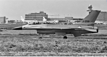 F16 J 259 verlaat Fokker fabriek